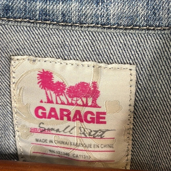 GARAGE Crop Jean Jacket Upcycled Fray Trim Crochet Flower Appliqué Blue Boho S - Picture 8 of 12